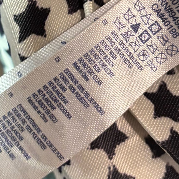 Forever 21 Black and White Star Patterned Vest - Picture 5 of 11